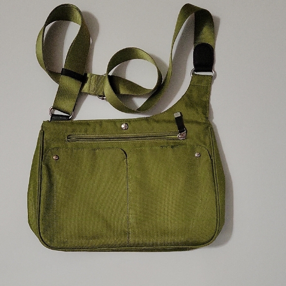 Baggallini Handbags - Baggallini "Mosey" Crossbody Bag